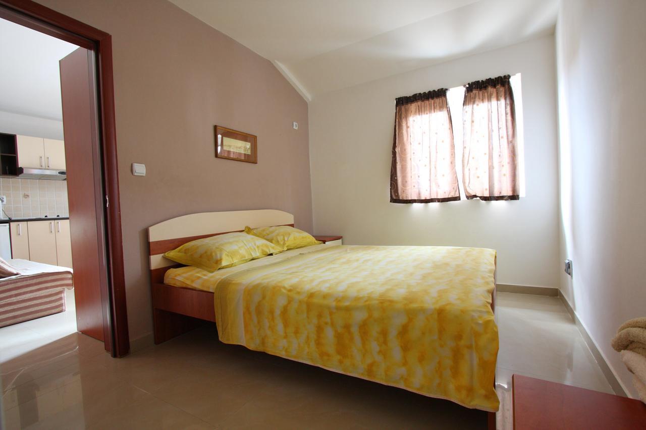 Apartmani Irena Petrovac Екстериор снимка