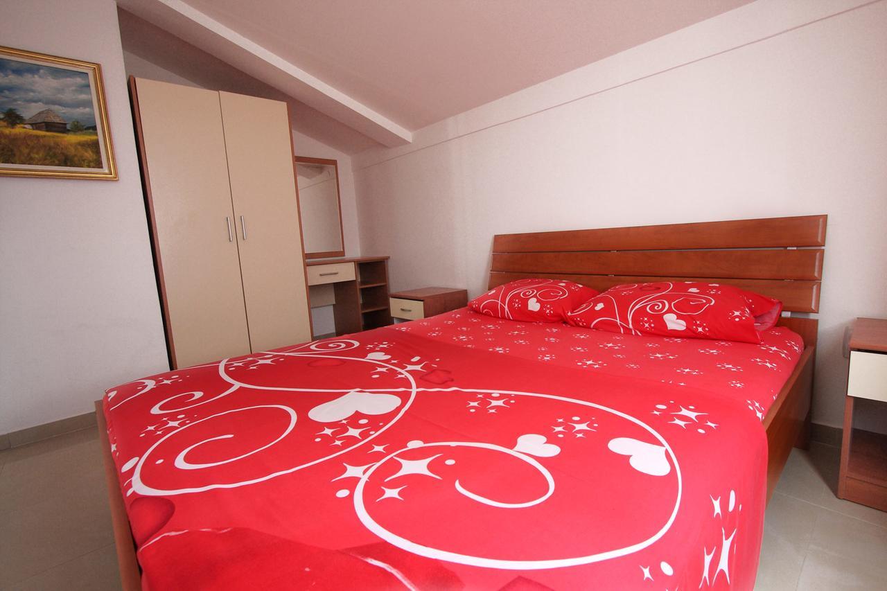 Apartmani Irena Petrovac Екстериор снимка